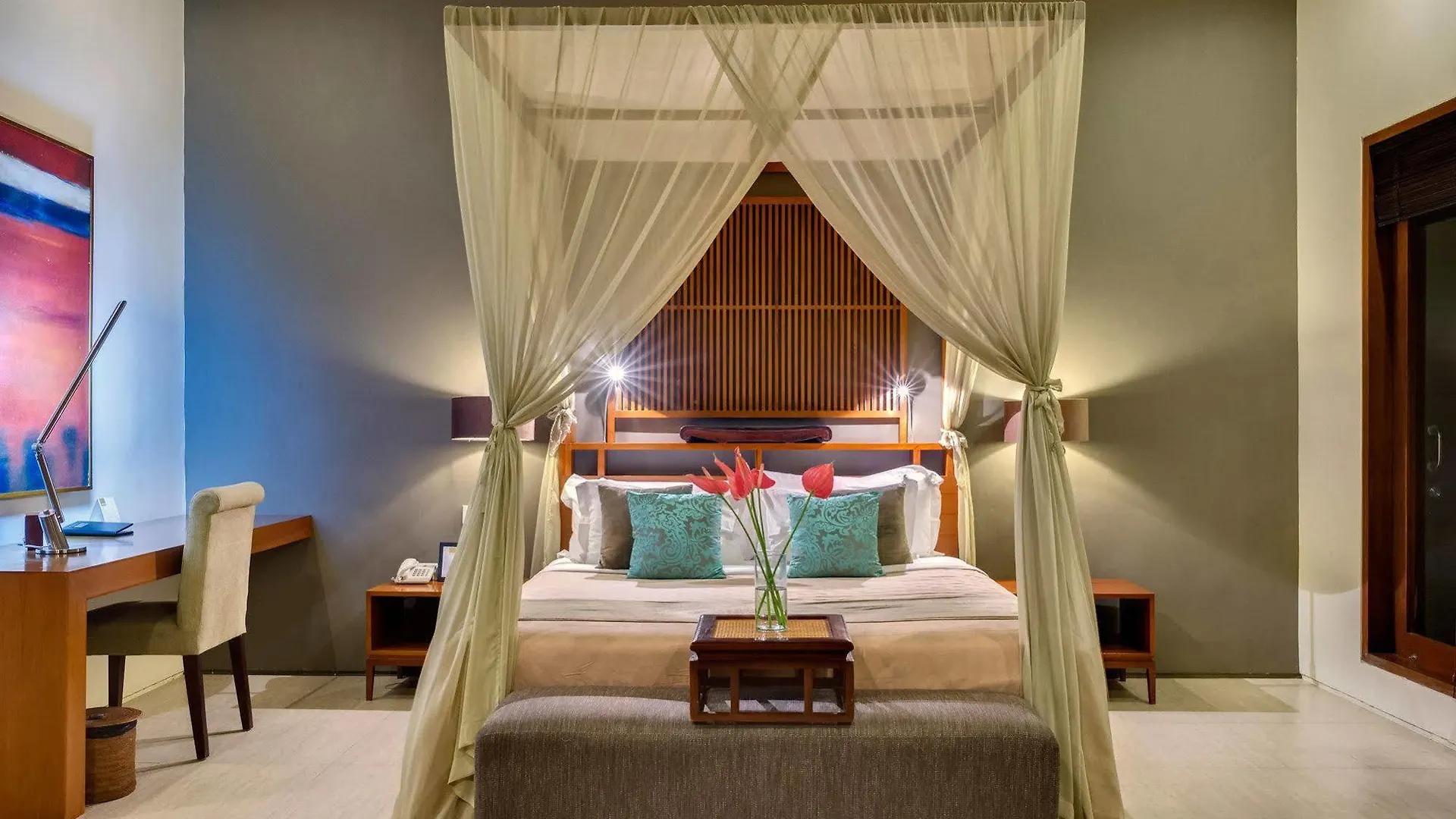 Lakshmi Villas Seminyak Hotel